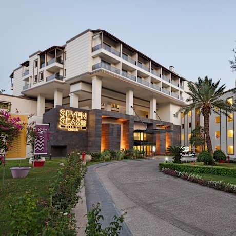 Seven Seas Hotel Life